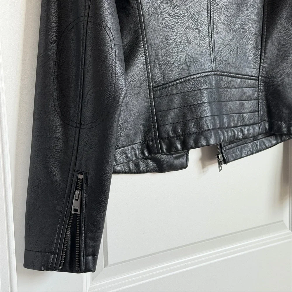 Levi’s Black Faux Leather Moto Biker Jacket — Women’s Medium - Picture 3 of 13